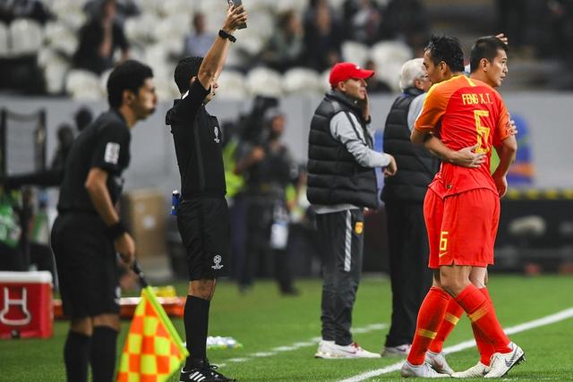  巴黎铁卫失误送礼遭媒体猛烈批评  