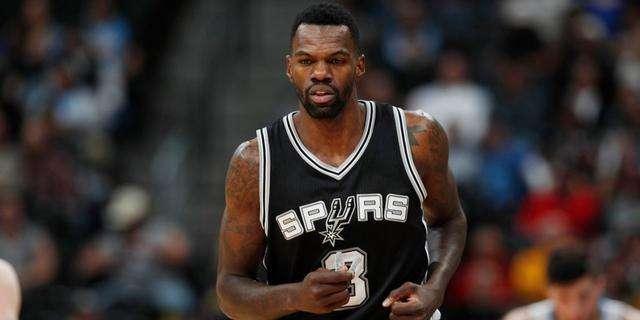  马刺裁掉德罗赞，重建之路引质疑  